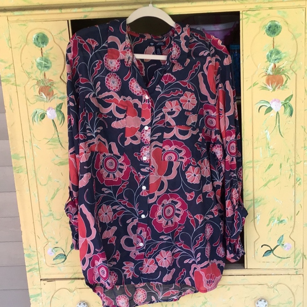 Women’s Gap top
